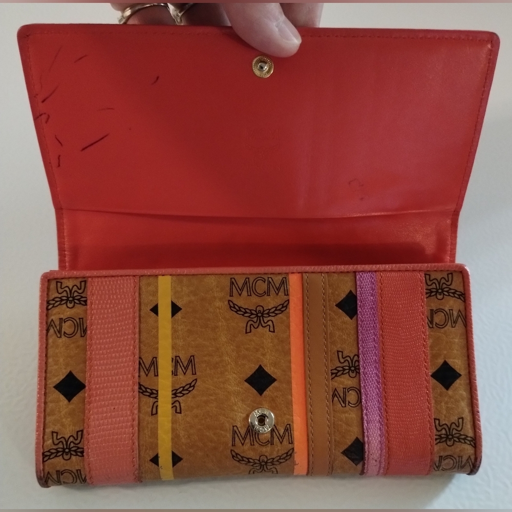 MCM Wallet With Studs - Picture 5 of 13